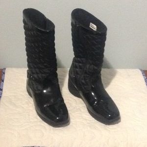 Stylish Snow and Sleet Boots!